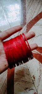 metel red bangles