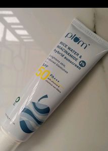 PLUM NIACINAMIDE+ LA SHIELD SUNSCREEN