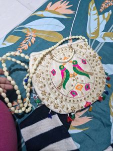 Embroidered Bird Design Round Bag