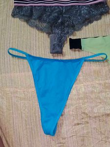 3 Thongs, One New Balance