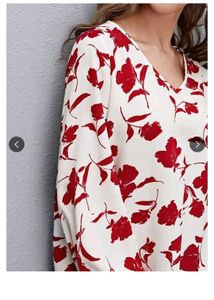 Stylish Floral Printed V-Neck Womens Top