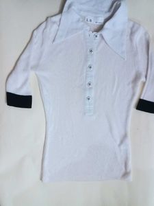 White Tee BODY FITTED TOP