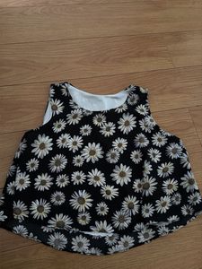 Floral Daisy Print Crop Top