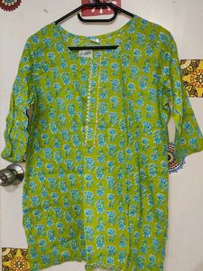Unused Beautiful Parrot Green Floral Print Short Cotton Kurti Top