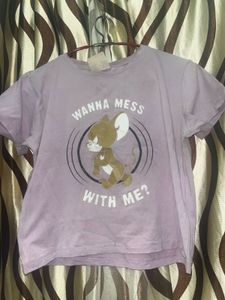 1 T-shirt And Baggy Jeans