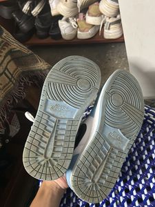 Nike Jordan 1 Mid