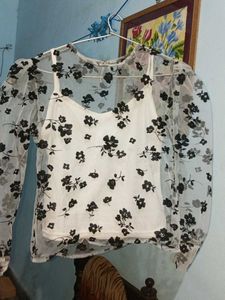 Floral Puff Sleeve Mesh Top