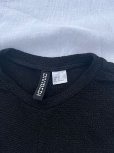 H&amp;M Divided Black Twist Front Top