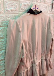 full high quality elegant Beige Jacket top 👜🕶️