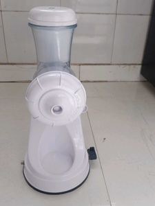 Brand New Hand Juicer