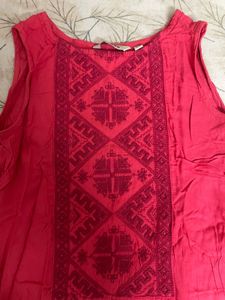 Women Cotton Thread Work Kurti