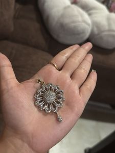 Sparkling Floral Pendant