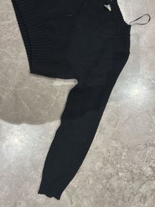 Black Cropped V-Neck Sweater