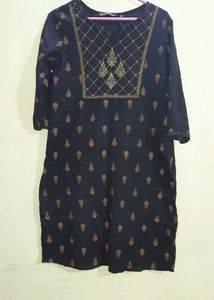 Aavasa Black Kurta+Free Skirt Pallazo