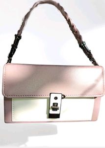 Chic Clutch