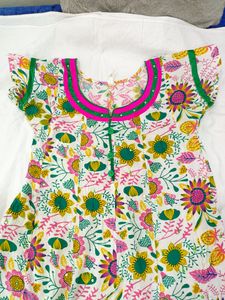 Kurti With All Over Flower Design And Mirror Work