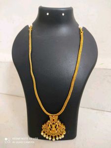 Chain With Pearl Dropped