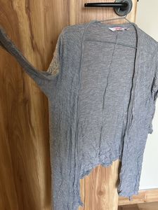 Grey shrug