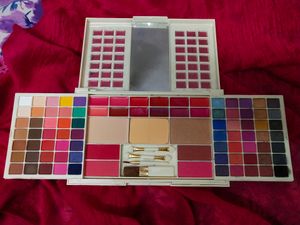 Makeup Kit