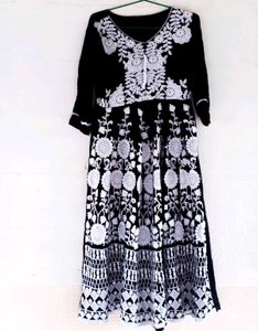 Beautiful Chickenkari Kurthi🖤