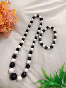 Aesthetic Black And White Necklace An Bracelet Set
