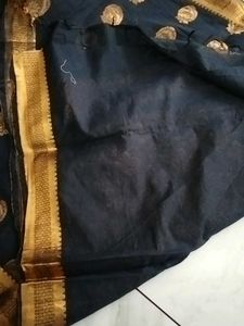 Elegant Navy &amp; Gold Saree