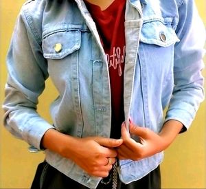 📢OFFER‼️Stylish Blue Denim Jacket‼️