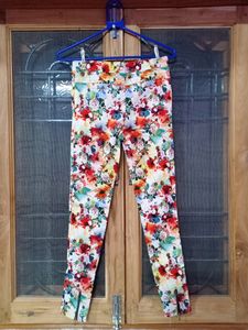 Printed Jeggings (Waist :26)
