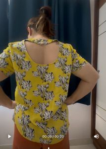 Chic Floral Print Yellow Top