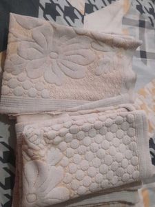 Floral Cream Hand Towel