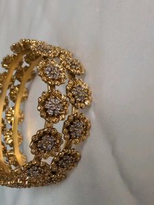 2 Model Bangles And Chandraharam Combo
