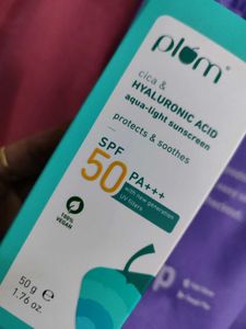 Plum Hyaluronic Acid Sunscreen