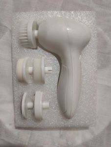 Facial Cleansing Brush