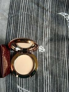 Charlotte Tilbury Compact