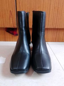 Black Women&#39;s Boots
