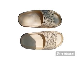 Mould Eva Light Weight Flops