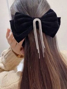 luxurious bow clip