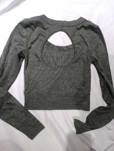 full sleeves grey crop tops