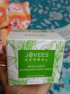 Jovees Night Cream