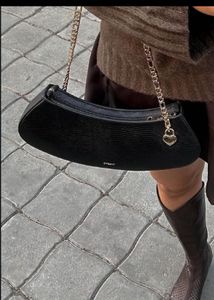 Thesto Classic Black Shoulder Bag