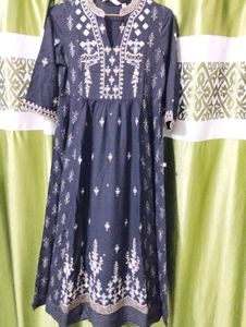 Avaasa Mirror And Zari Work Black Gown