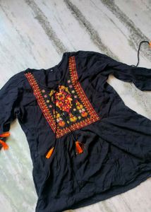 Set of 2 Embroidered Kurtis - Size 32