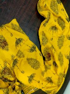 Yellow Printed Crop Top ....ballon Sleeves..