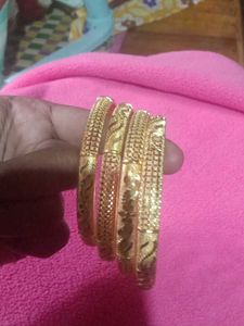 Devi Bangles With Box