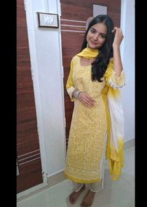 Yellow emboidered kurta set🌺