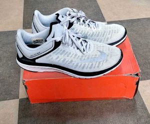 Nike Flex RN Shoes