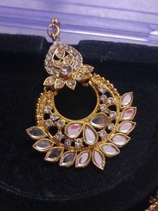 Hurry Up Golden Jewellery With Golden Bracelet