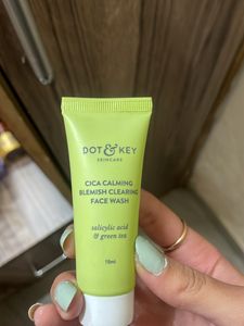 Dot And Key Facewash