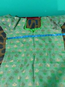 Green &amp; Gold Patterned Kurti