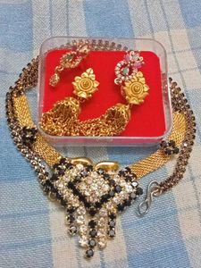 Jewellery Set With 2 Gold Plated Earring